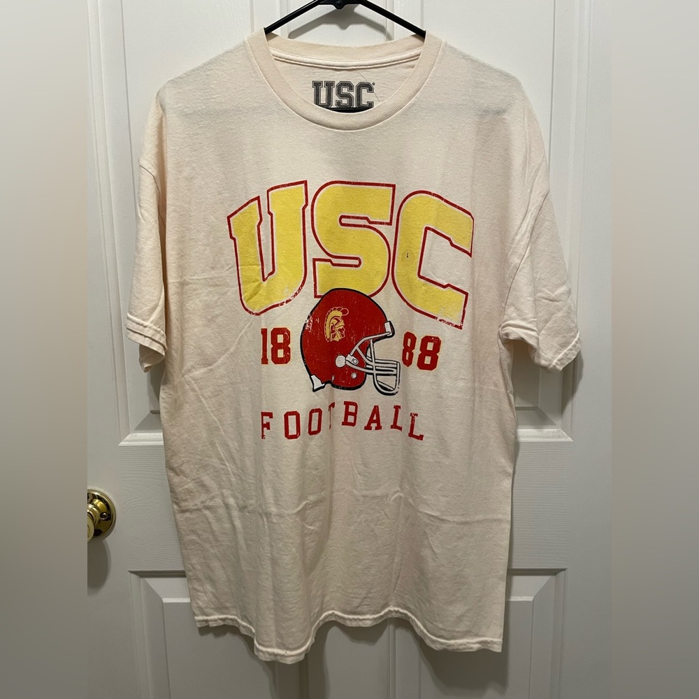 NWT USC Football Graphic T-Shirt